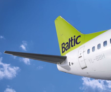 AirBaltic смягчает условия перевозки багажа для авиапассажиров с большим количеством багажных мест